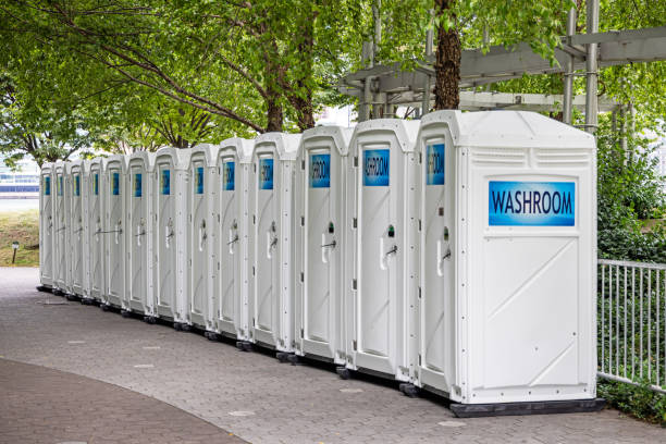 Best Portable restroom trailer rental  in Clifton, TX
